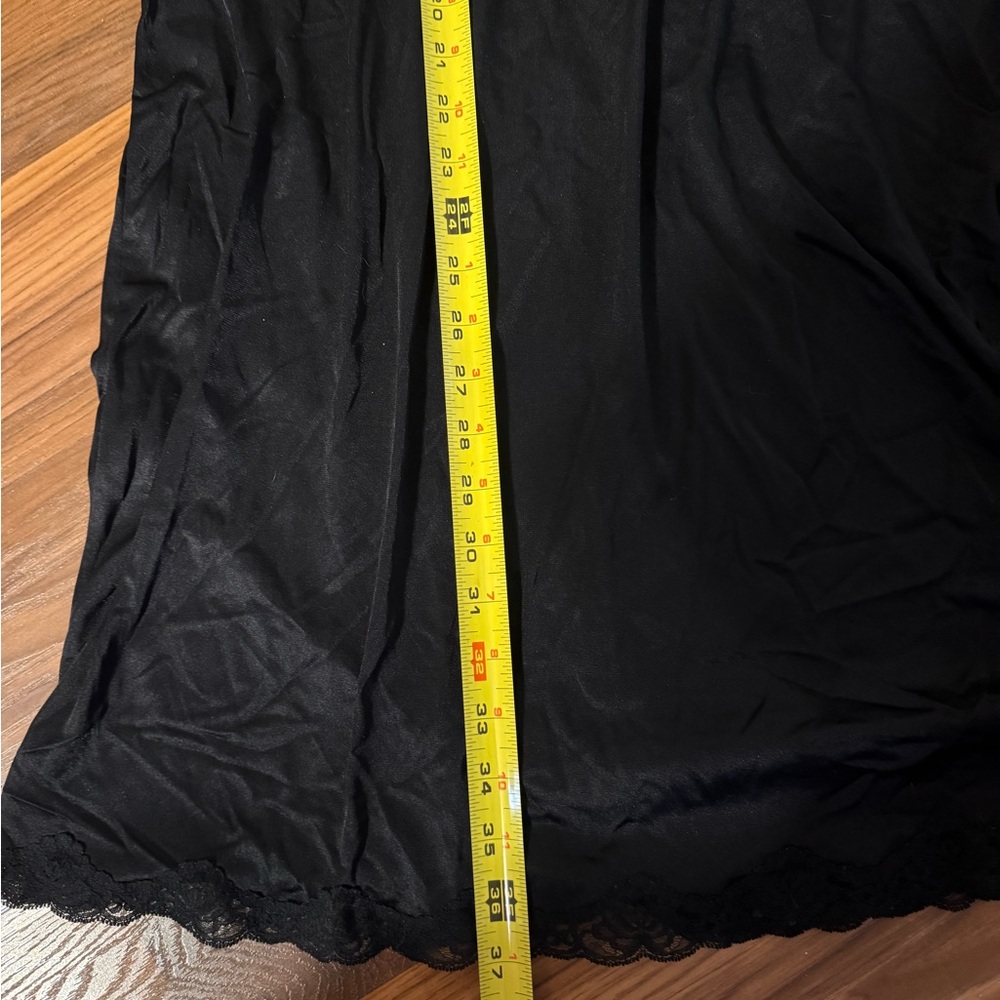 STUNNING VINTAGE BLACK SILK SLIP DRESS NIGHTWEAR ππππβ€οΈ - Picture 8 of 8